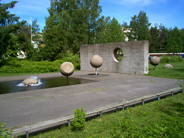 Liikett&auml; tilassa